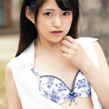 Nagisa Mitsuki (26) Nagisa Mitsuki (26)