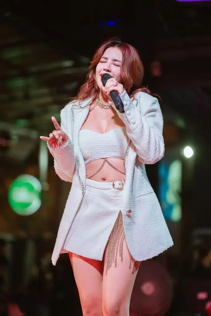 เปิดวาร์ป สุธีวัน กุญชร เธอคือใคร