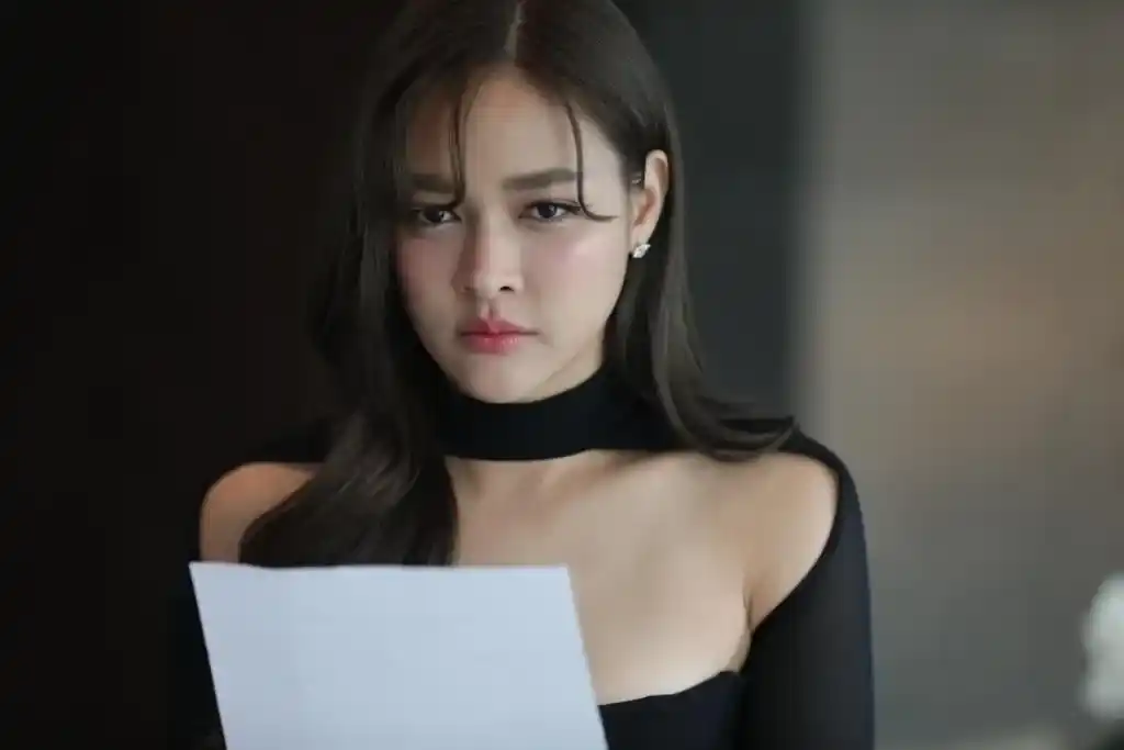 ปุ๊กลุก ฝนทิพย์ นักแสดงนางแบบสาวมากความสามารถ