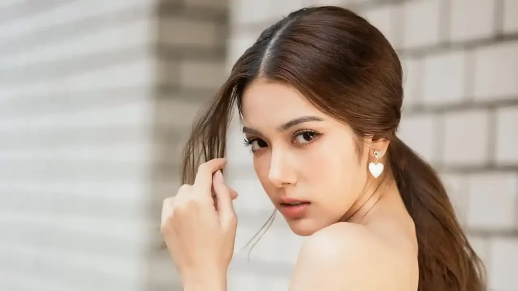 ประวัติเกรซ พัชร์สิตา อธิอนันตศักดิ์