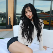 Elle Lee (39) Elle Lee (39)