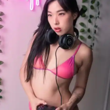 Elle Lee (54) Elle Lee (54)