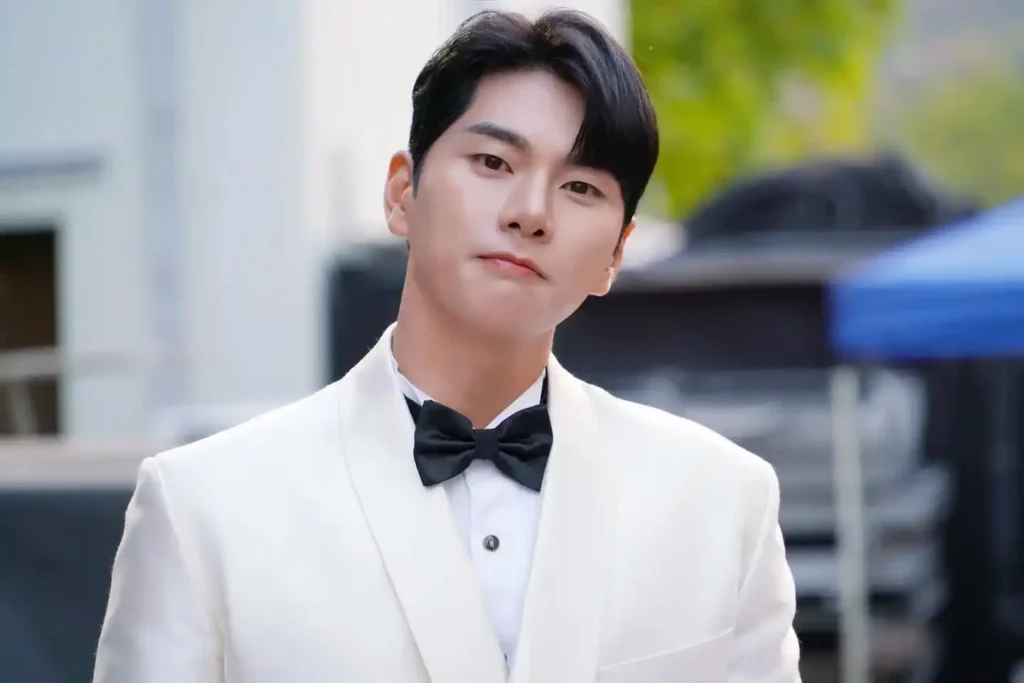มาทำความรู้จัก Lee Yi Kyung