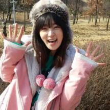 Song Ha Yoon (29)