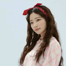 Song Ha Yoon (37)