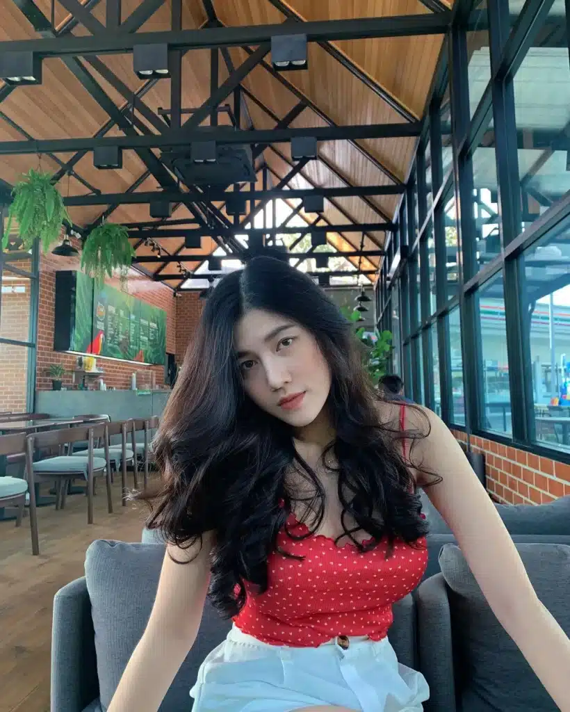ประวัติแนน วริศรา