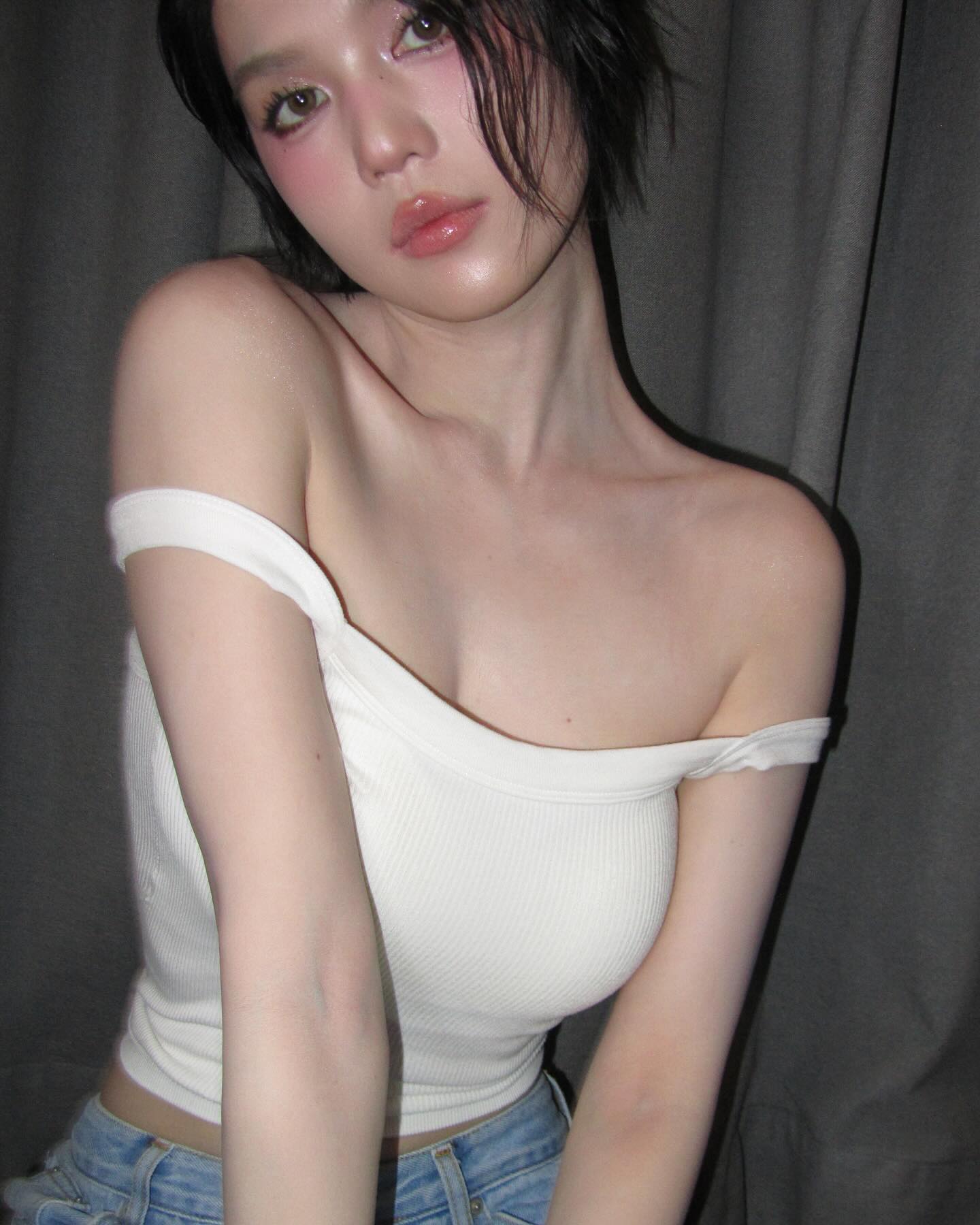 Ngoc Trinh นางแบบสาวเวียดนามสวยแซ่บ ดีกรีระดับแชมป์เวทีนางงาม 27
