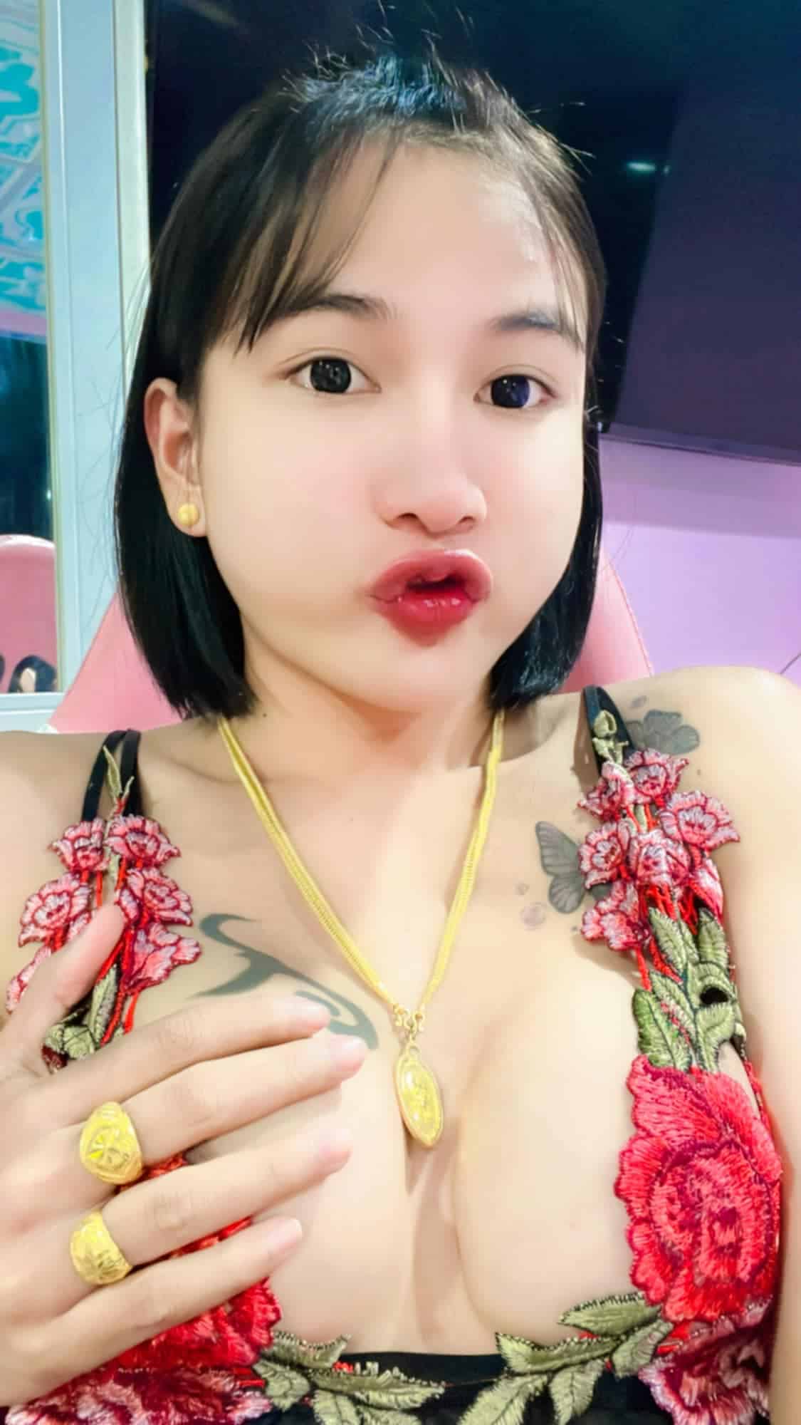 น้องตี้เด็ด สาวสวยเน็ตไอดอลหน้าเด็ก กับผลงานสาย 18+ สุดยั่ว 42