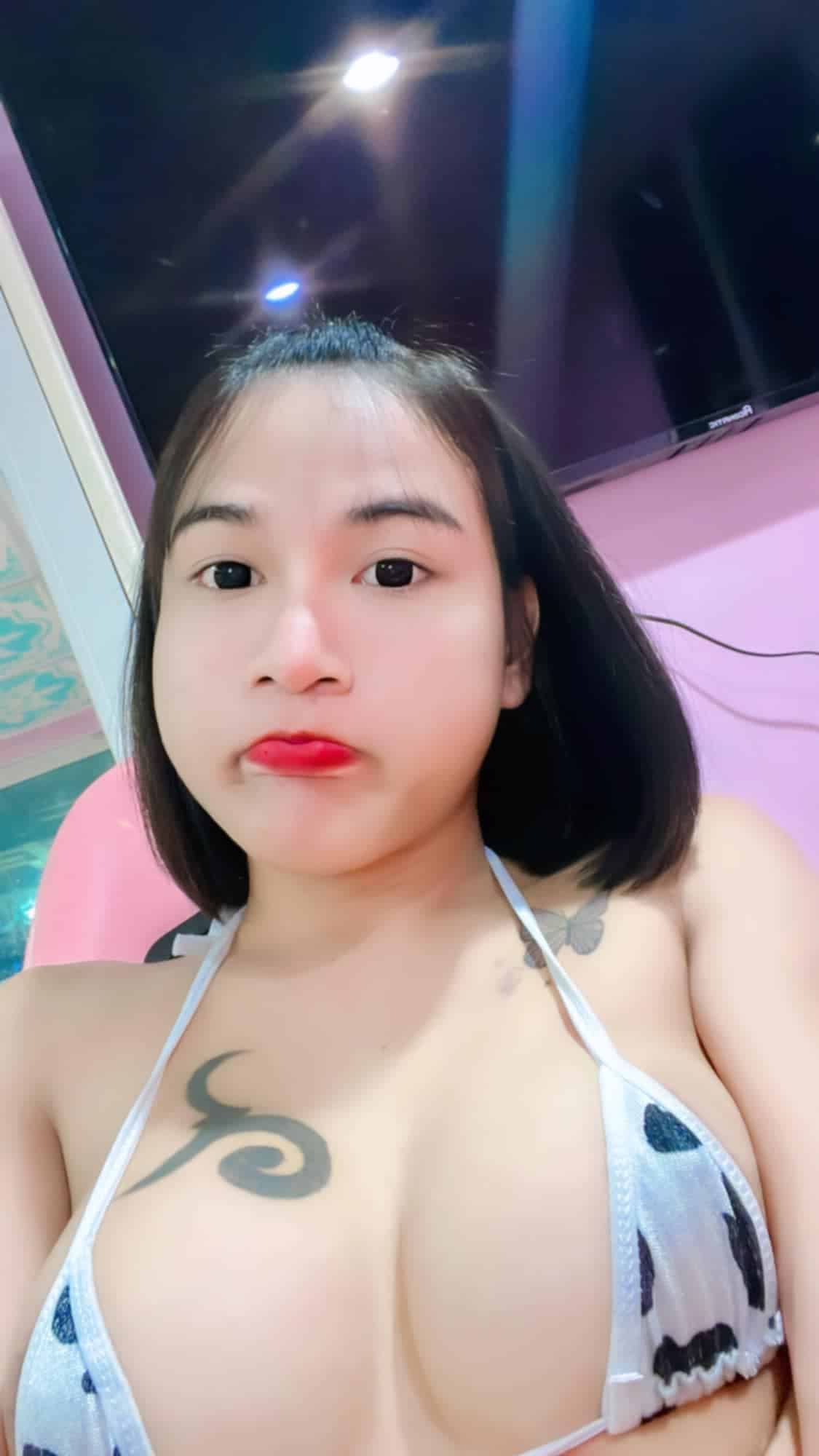 น้องตี้เด็ด สาวสวยเน็ตไอดอลหน้าเด็ก กับผลงานสาย 18+ สุดยั่ว 44