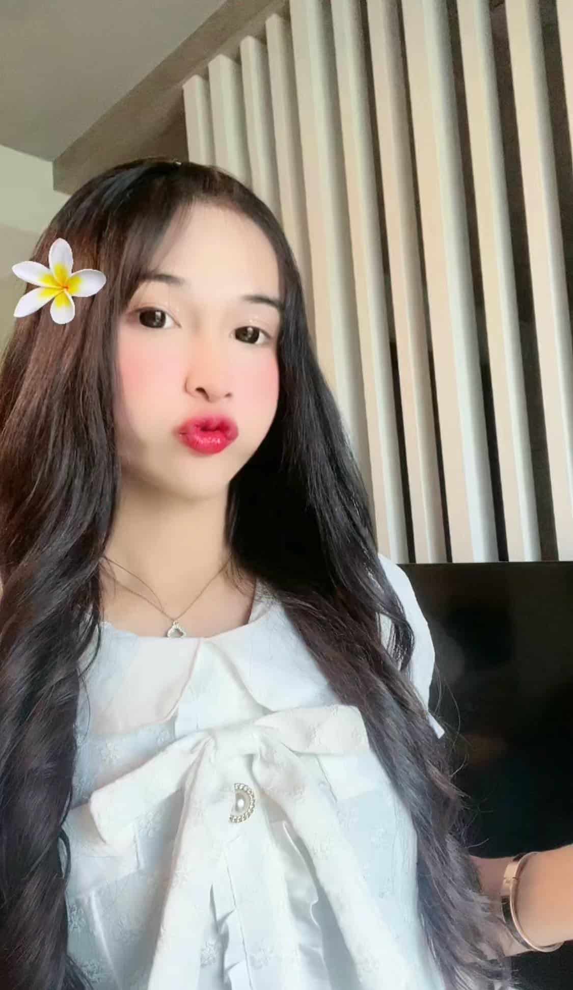 น้องตี้เด็ด สาวสวยเน็ตไอดอลหน้าเด็ก กับผลงานสาย 18+ สุดยั่ว 50