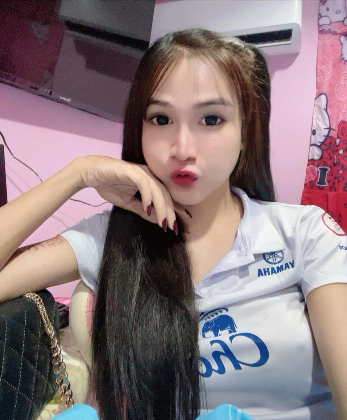 น้องตี้เด็ด สาวสวยเน็ตไอดอลหน้าเด็ก กับผลงานสาย 18+ สุดยั่ว 56