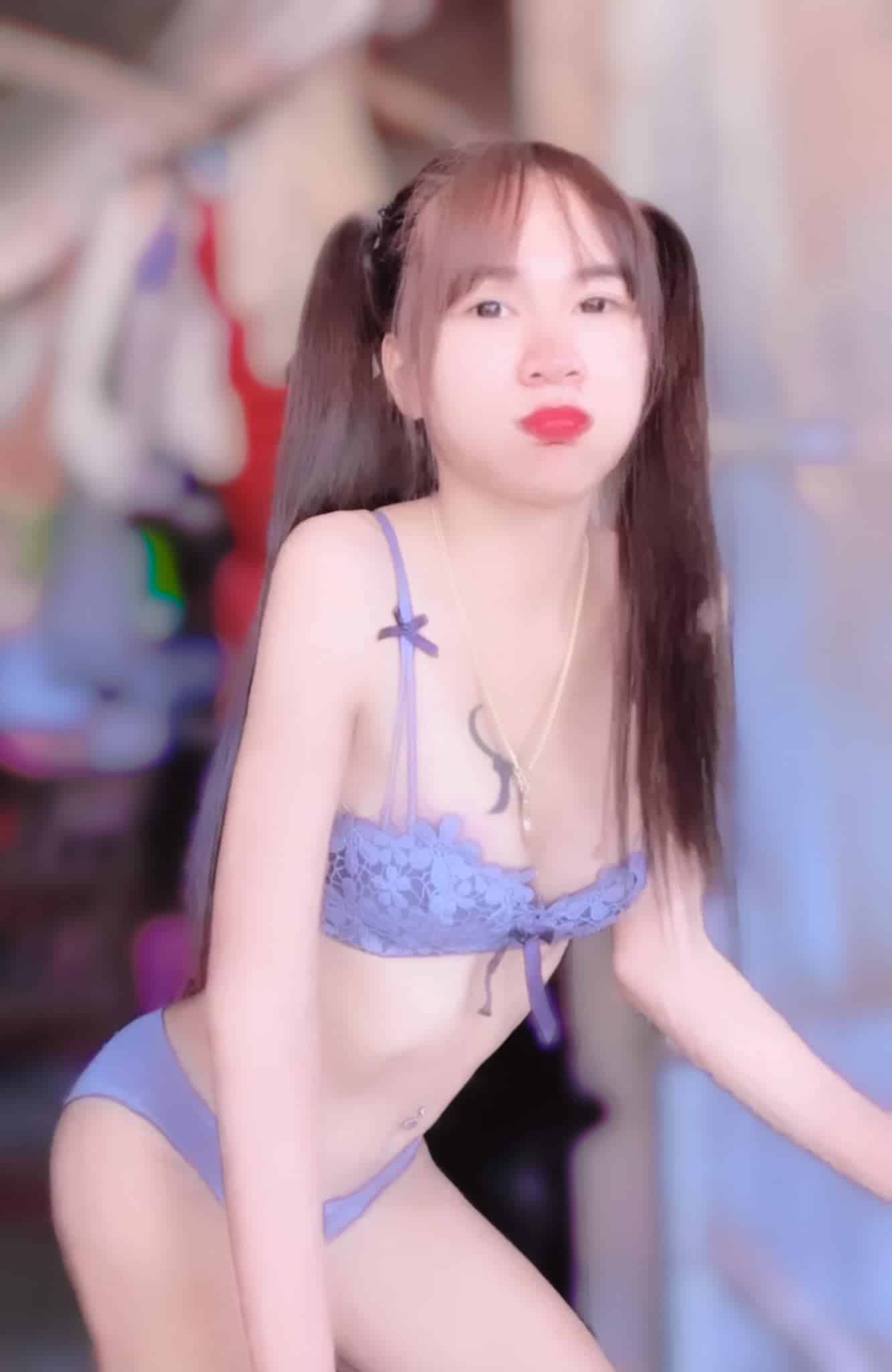 น้องตี้เด็ด สาวสวยเน็ตไอดอลหน้าเด็ก กับผลงานสาย 18+ สุดยั่ว 7