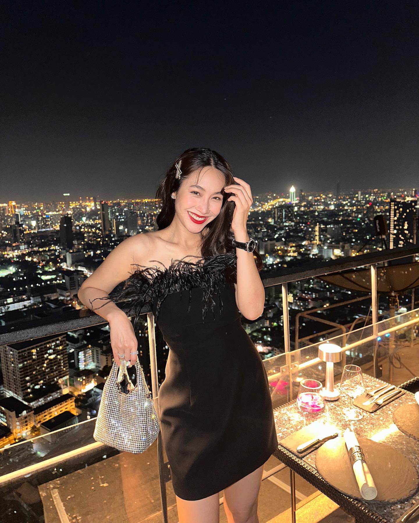 มิน พีชญา ดาราสาวสวย ไฮโซภาคอีสาน ทายาทธุรกิจก่อสร้างร้อยล้าน 14
