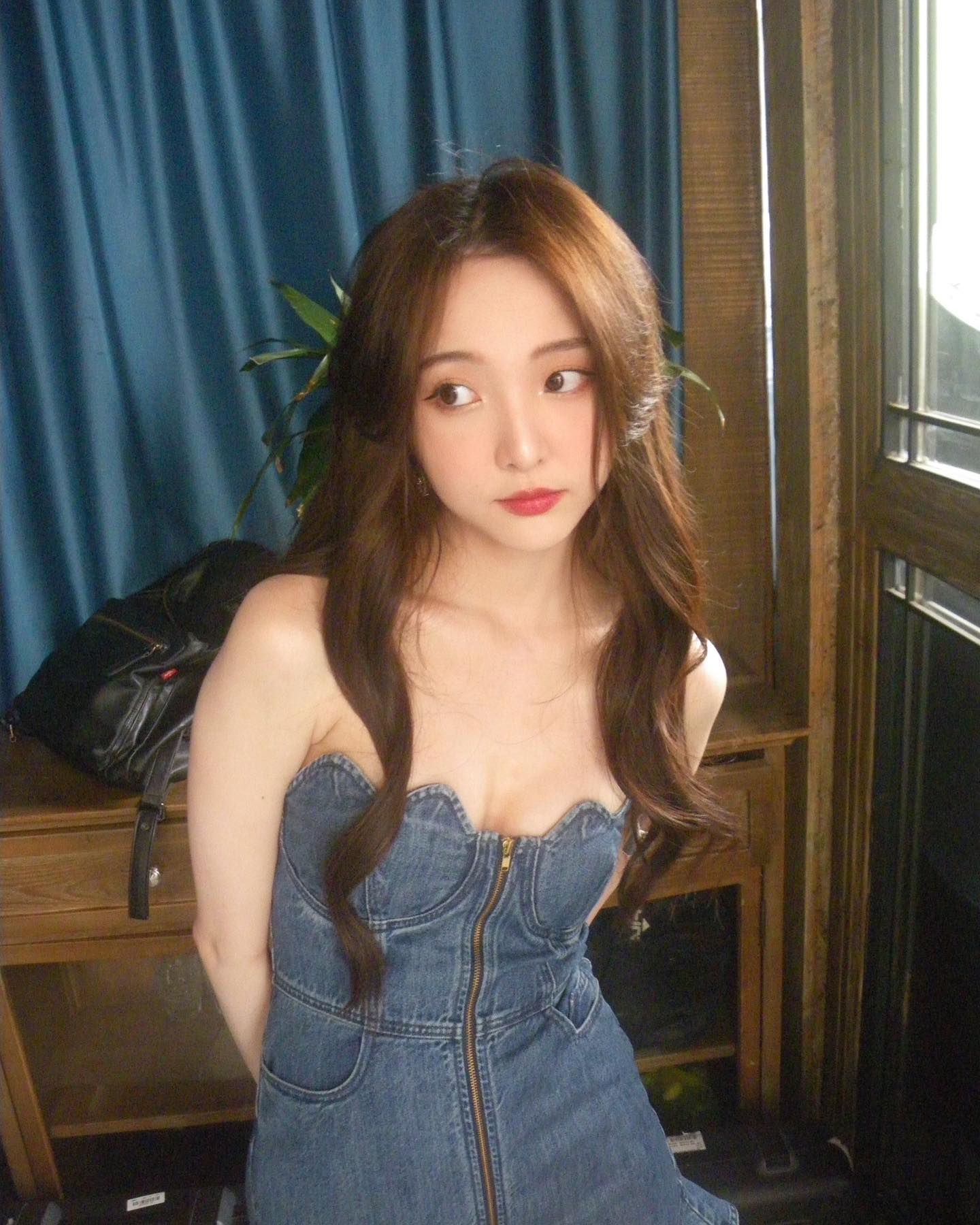 เนเน่ พรนับพัน ดาราสาวสวยหน้าใส สู่ไอดอลจีนชื่อดัง 20
