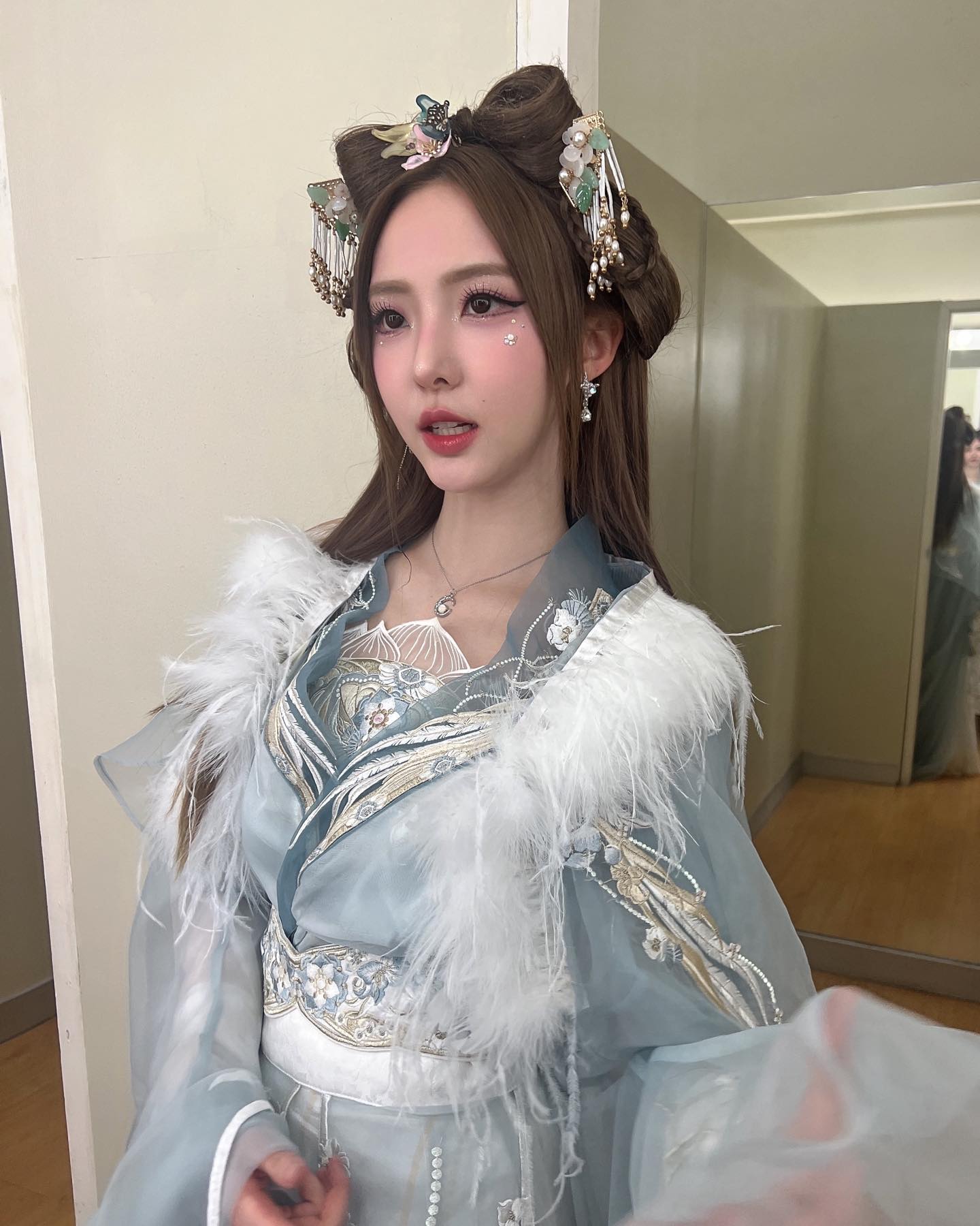 เนเน่ พรนับพัน ดาราสาวสวยหน้าใส สู่ไอดอลจีนชื่อดัง 23