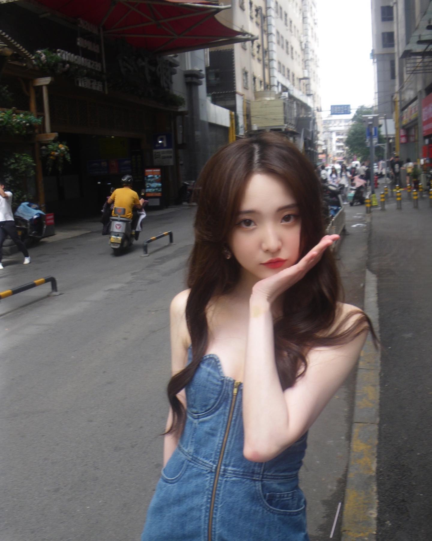 เนเน่ พรนับพัน ดาราสาวสวยหน้าใส สู่ไอดอลจีนชื่อดัง 32