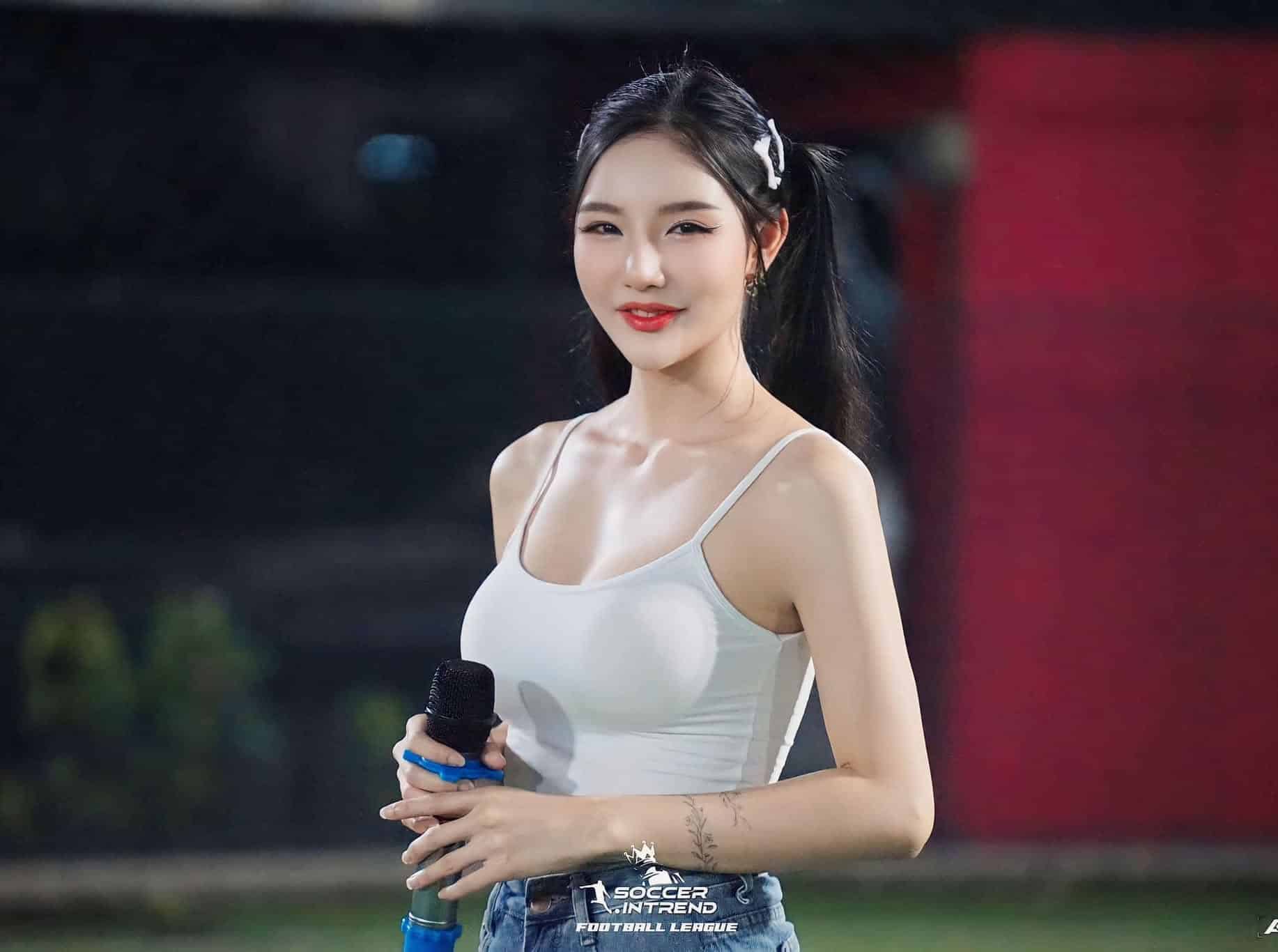 ลูกหว้า อาทิตยา นางแบบ สุดเซ็กซี่ แซ่บขยี้ใจ ดีกรีสาวไทอิน ก็มาดิคร้าบ 13