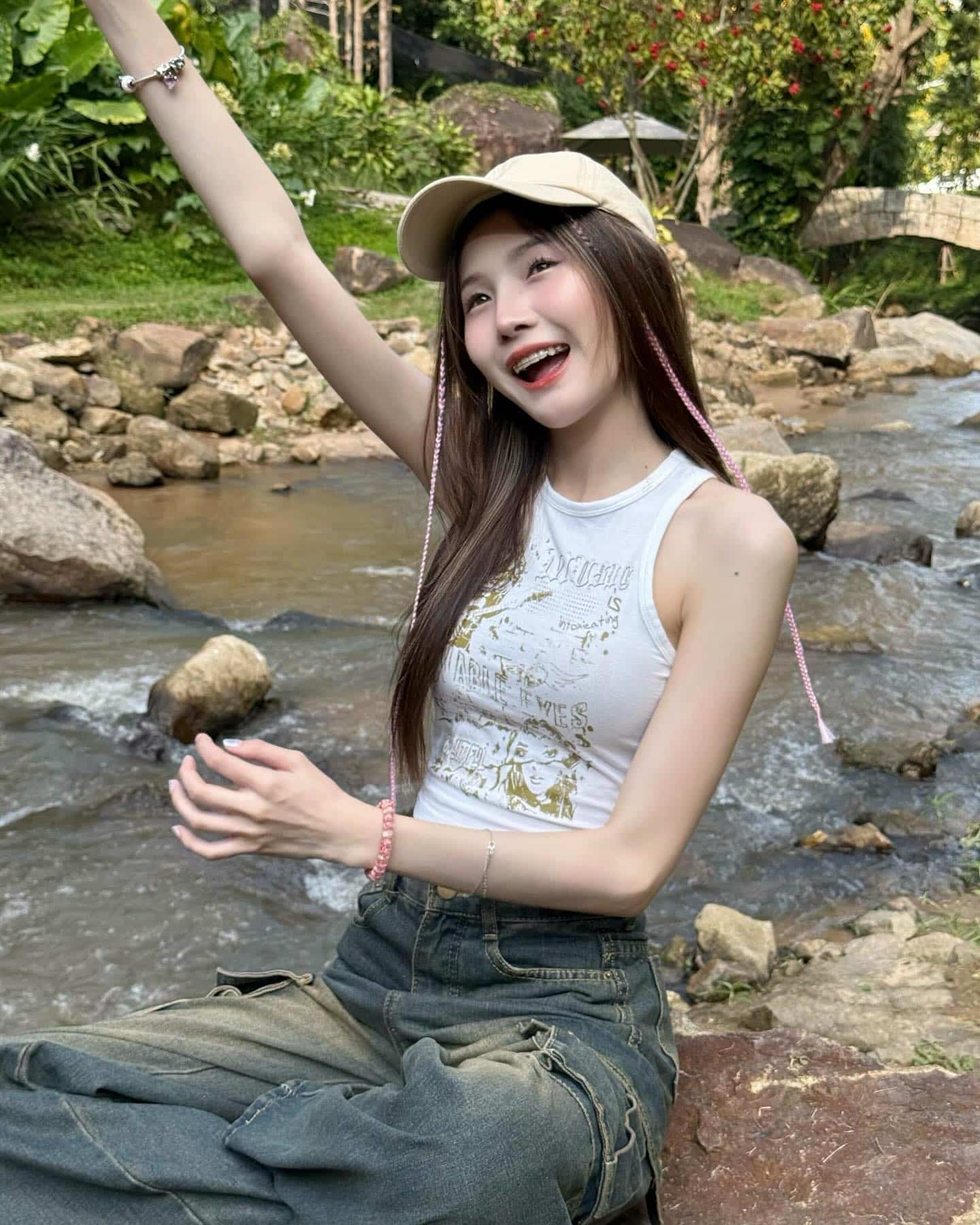 น้อง บอฟอใบเฟิน ดาว TikTok สาวสวย เอวบาง A4 หุ่นเด็ด 36