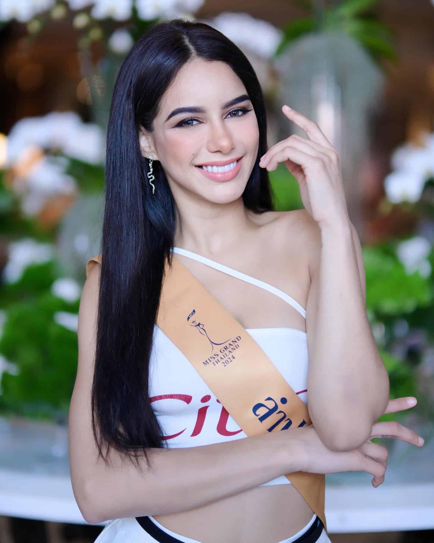 พราด้า ธันย์สิตา นางงาม เน็ตไอดอลสาวสวย ตำนาน ป็อกเก้าเด้ง 40