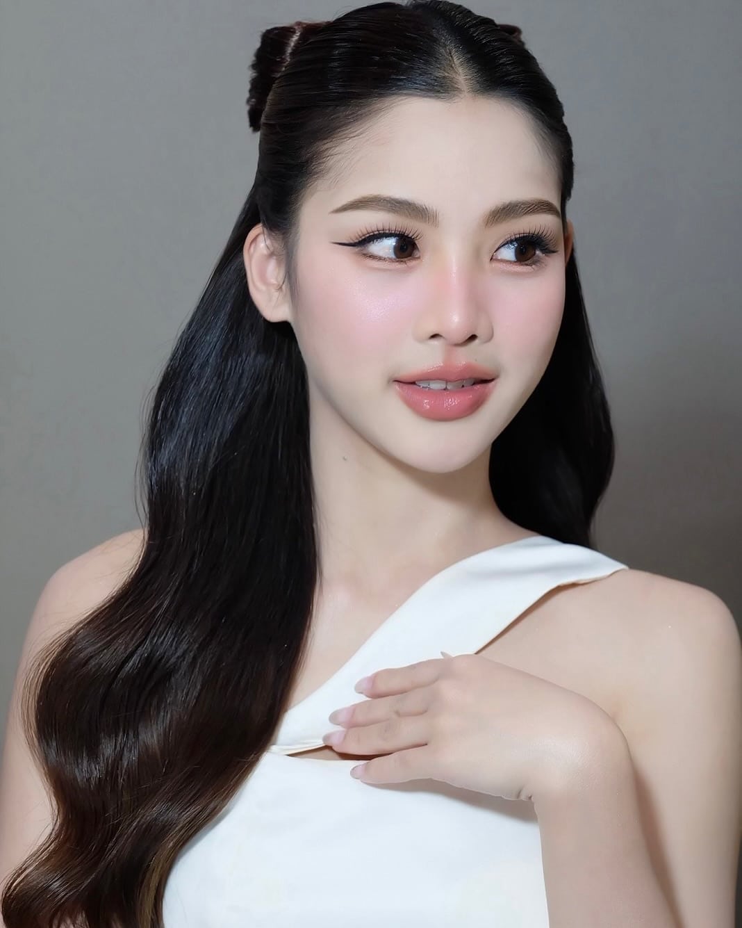 น้ำตาลตาแป๋ว ดาว TikTok สาวสวยหน้าหวานดวงตากลมใสขวัญใจ Gen Z 42