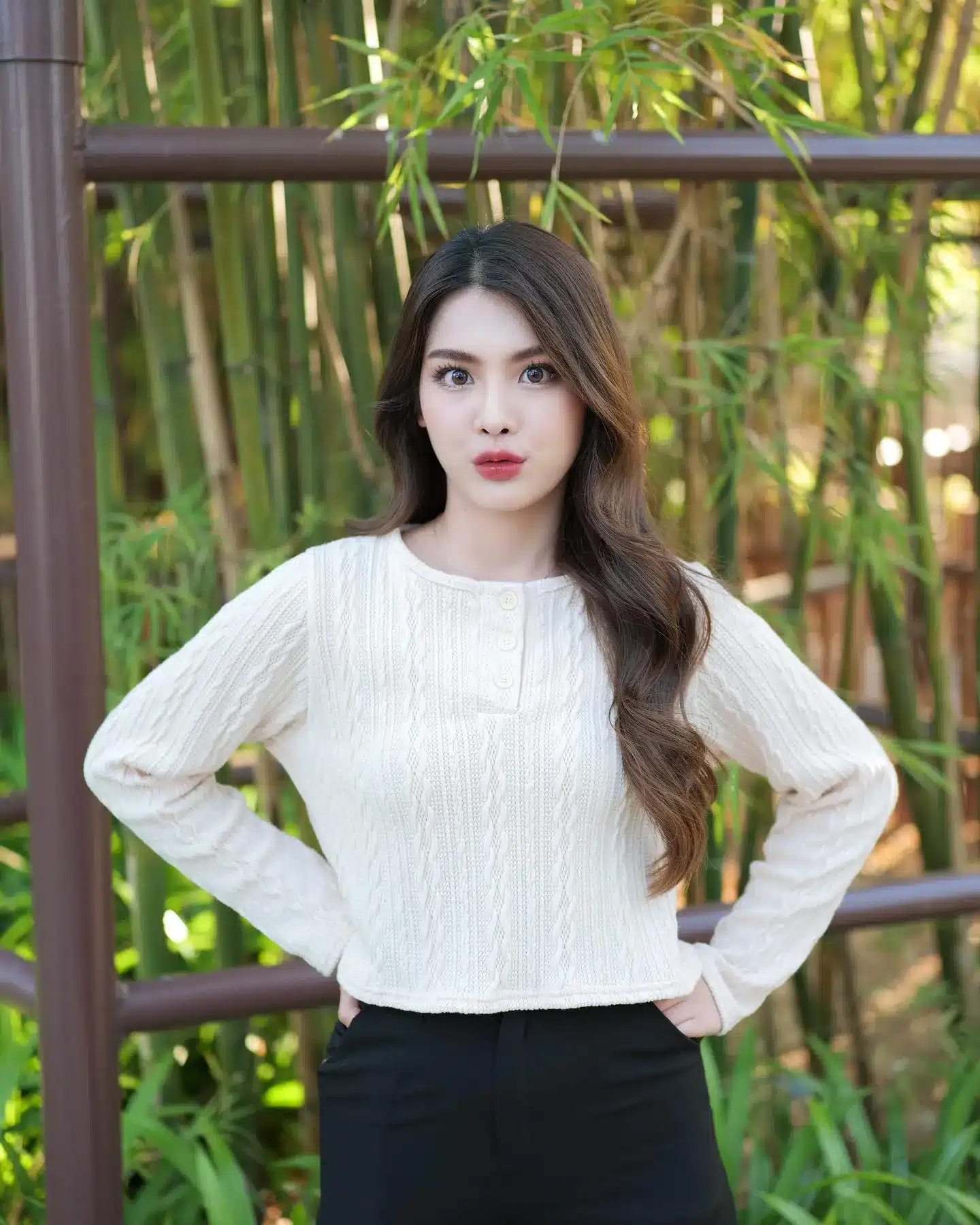 น้ำตาลตาแป๋ว ดาว TikTok สาวสวยหน้าหวานดวงตากลมใสขวัญใจ Gen Z 11