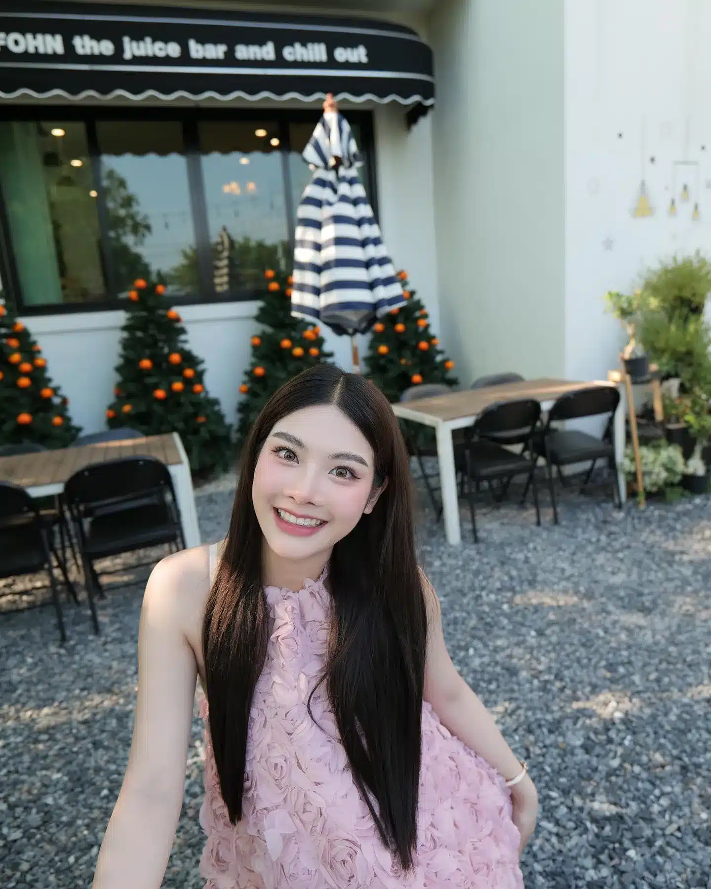 น้ำตาลตาแป๋ว ดาว TikTok สาวสวยหน้าหวานดวงตากลมใสขวัญใจ Gen Z 20