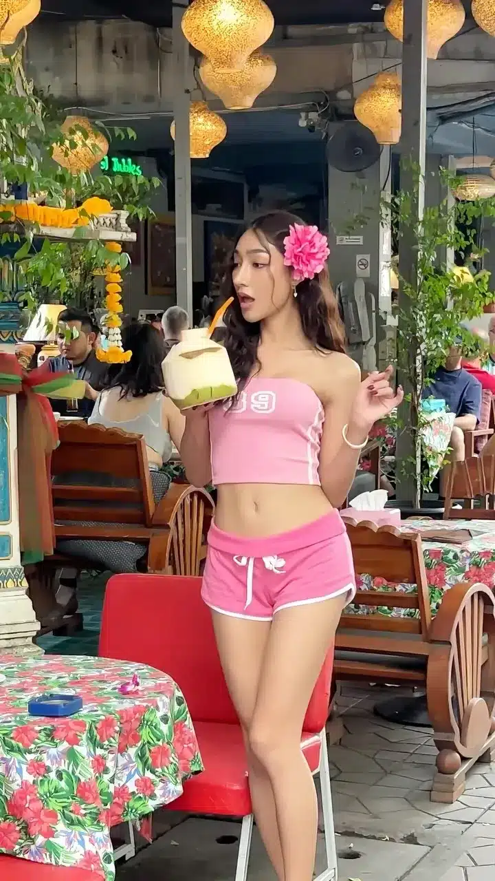 กิ๊ก อชิรญา ดาว TikTok สายฮา เน้นขายขำ แต่สวยเซ็กซี่ขยี้ใจหนุ่มๆ 22