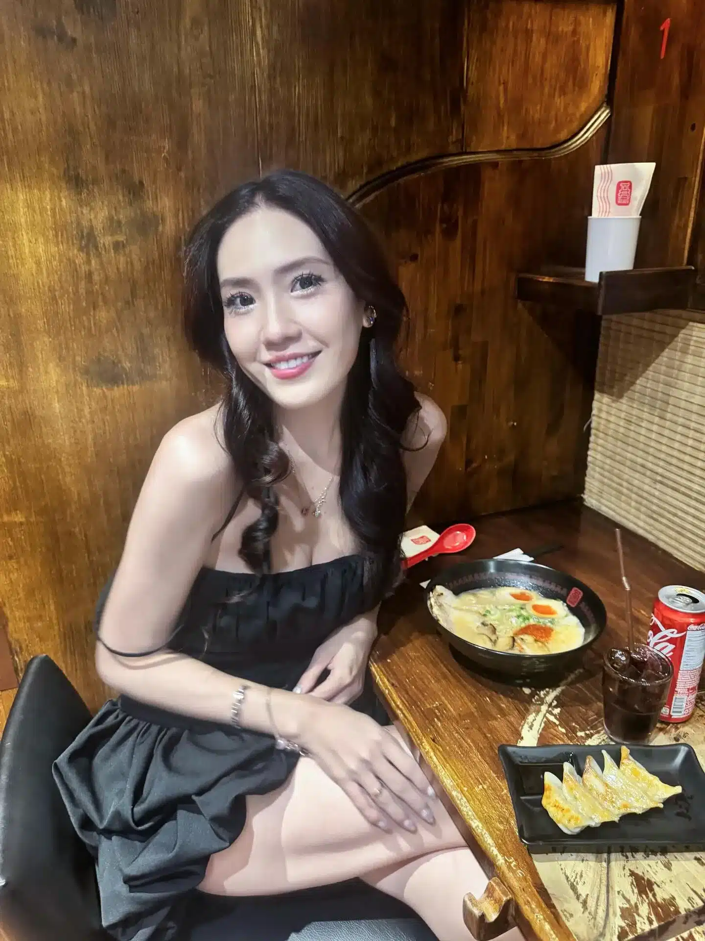 บอลลูน พินทุ์สุดา เน็ตไอดอลรุ่น Y2K สวยน่ารัก หุ่นสุดเซ็กซี่ 1
