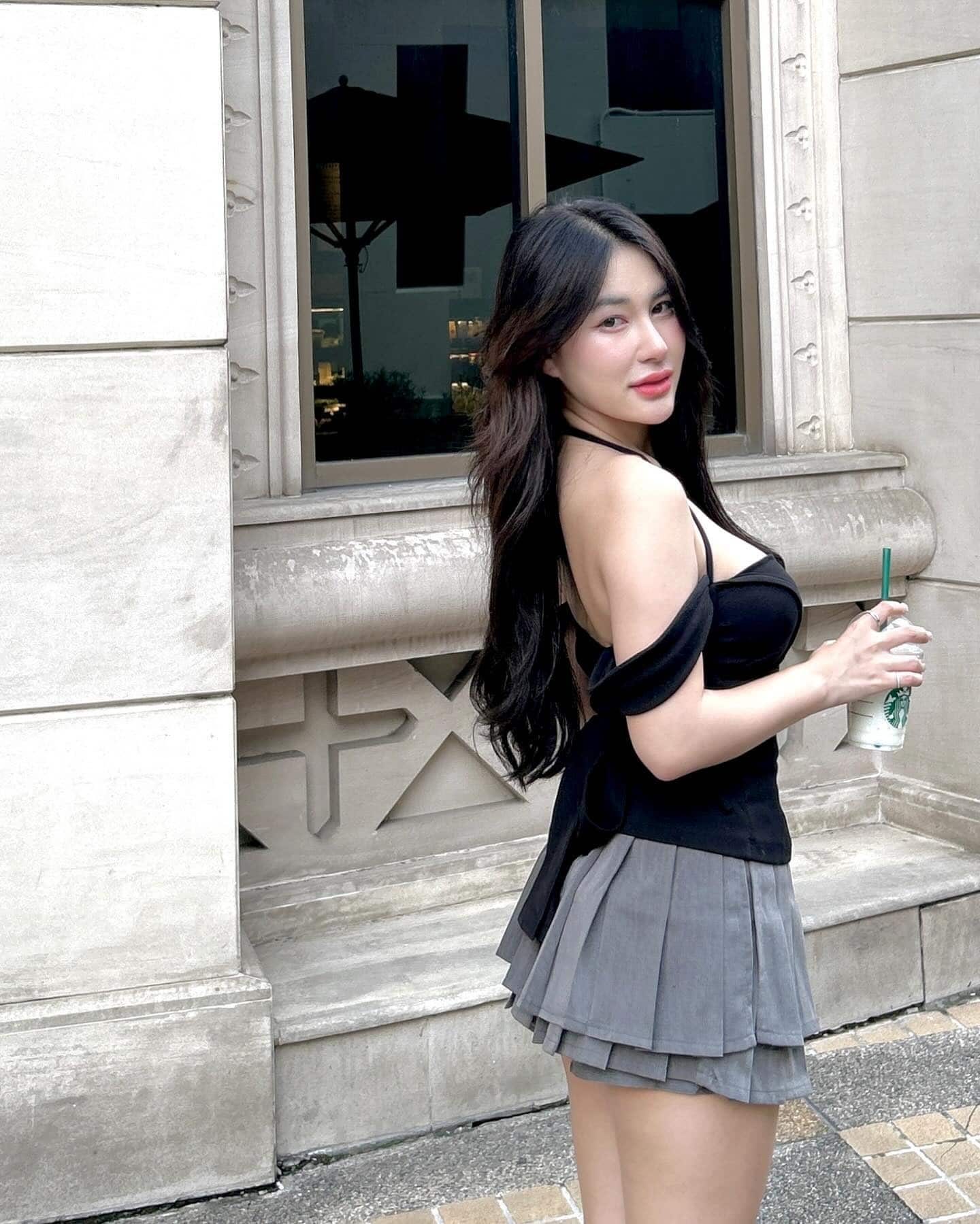 เปิดวาร์ป นุ่น ลลดา เน็ตไอดอลสาวสวย สุดฮอต เซ็กซี่ ผลงานเด็ด 13