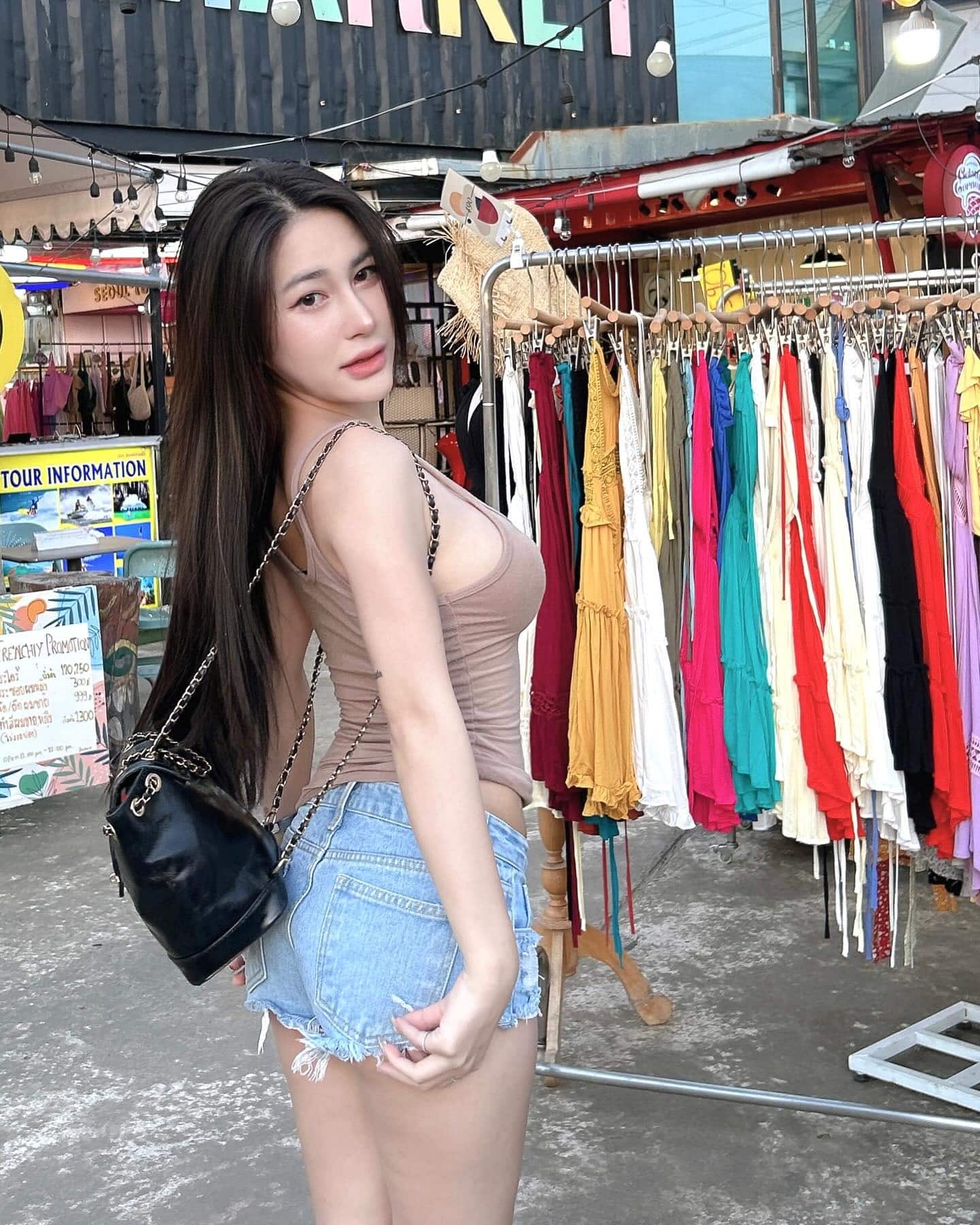 เปิดวาร์ป นุ่น ลลดา เน็ตไอดอลสาวสวย สุดฮอต เซ็กซี่ ผลงานเด็ด 14