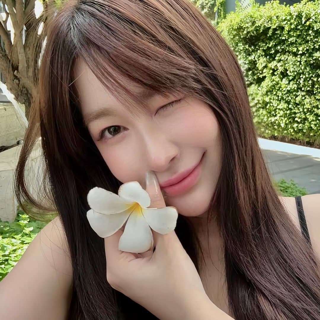 เปิดวาร์ป นุ่น ลลดา เน็ตไอดอลสาวสวย สุดฮอต เซ็กซี่ ผลงานเด็ด 29
