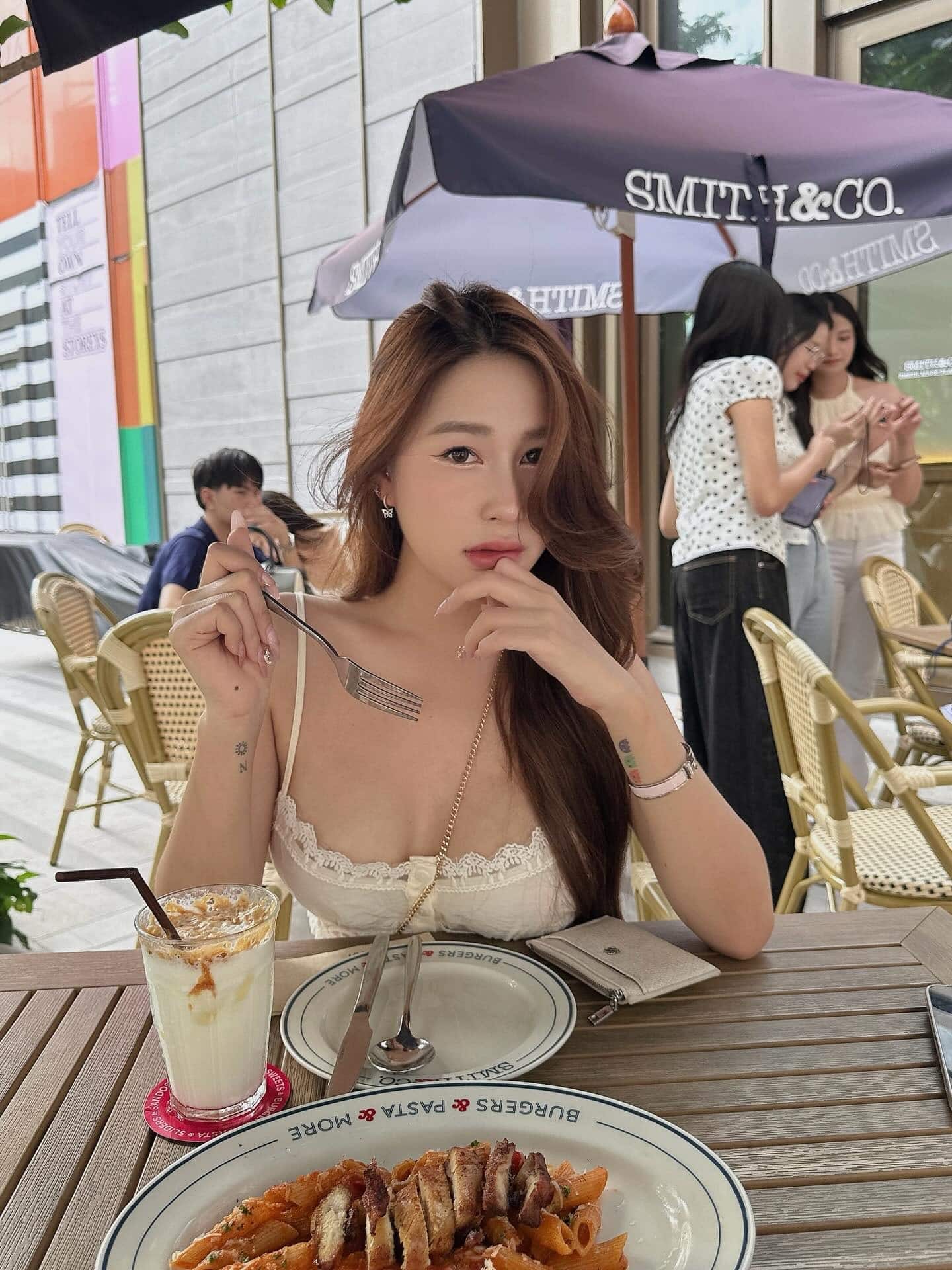เปิดวาร์ป นุ่น ลลดา เน็ตไอดอลสาวสวย สุดฮอต เซ็กซี่ ผลงานเด็ด 35