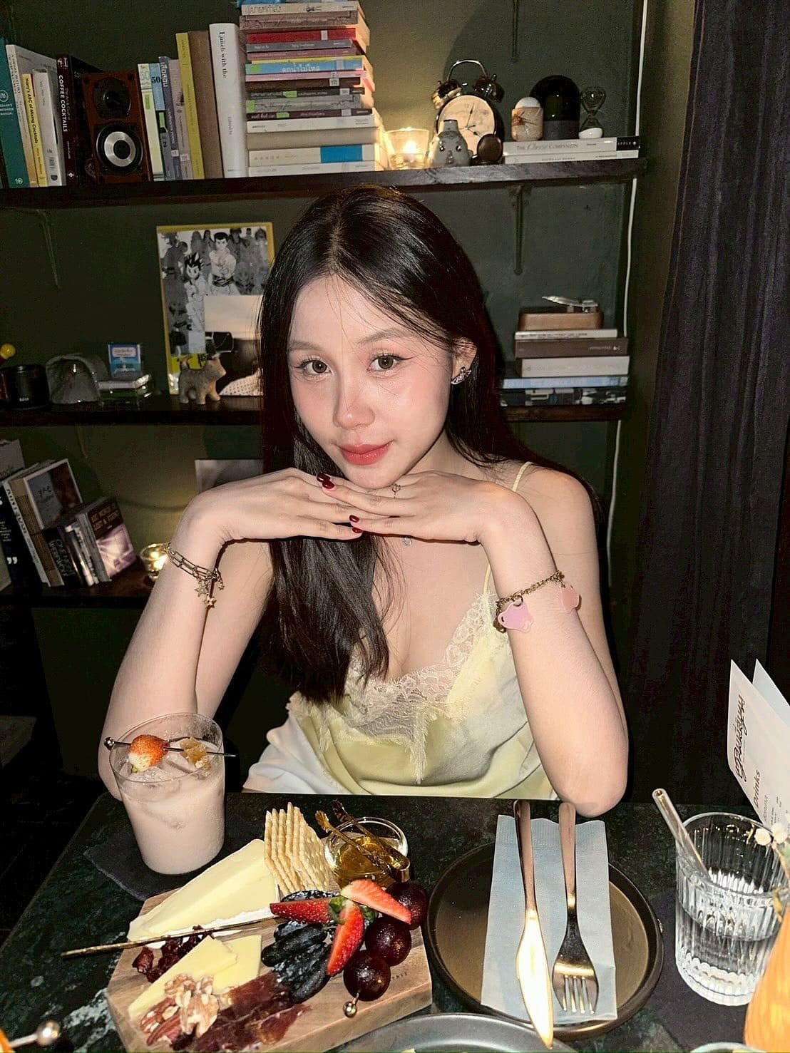 น้องเนย กัญญารัตน์ ดาวมหาวิทยาลัย เหยื่อยศกร โหนกระแส 4
