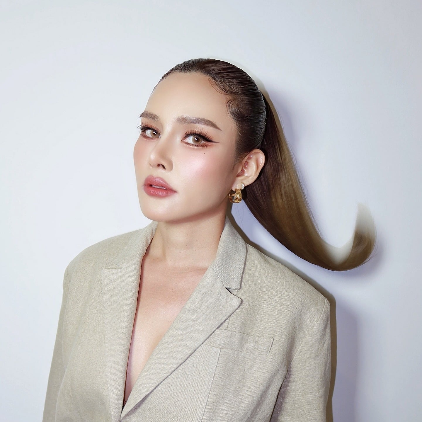 เปิดวาร์ป หญิง รฐา นักแสดงสาวสวย ทนายปีศาจ 9