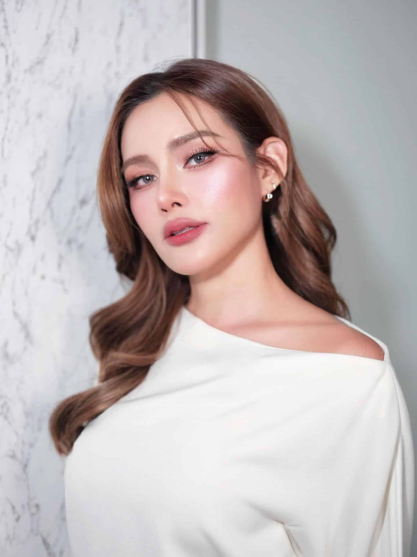 เปิดวาร์ป หญิง รฐา นักแสดงสาวสวย ทนายปีศาจ 1